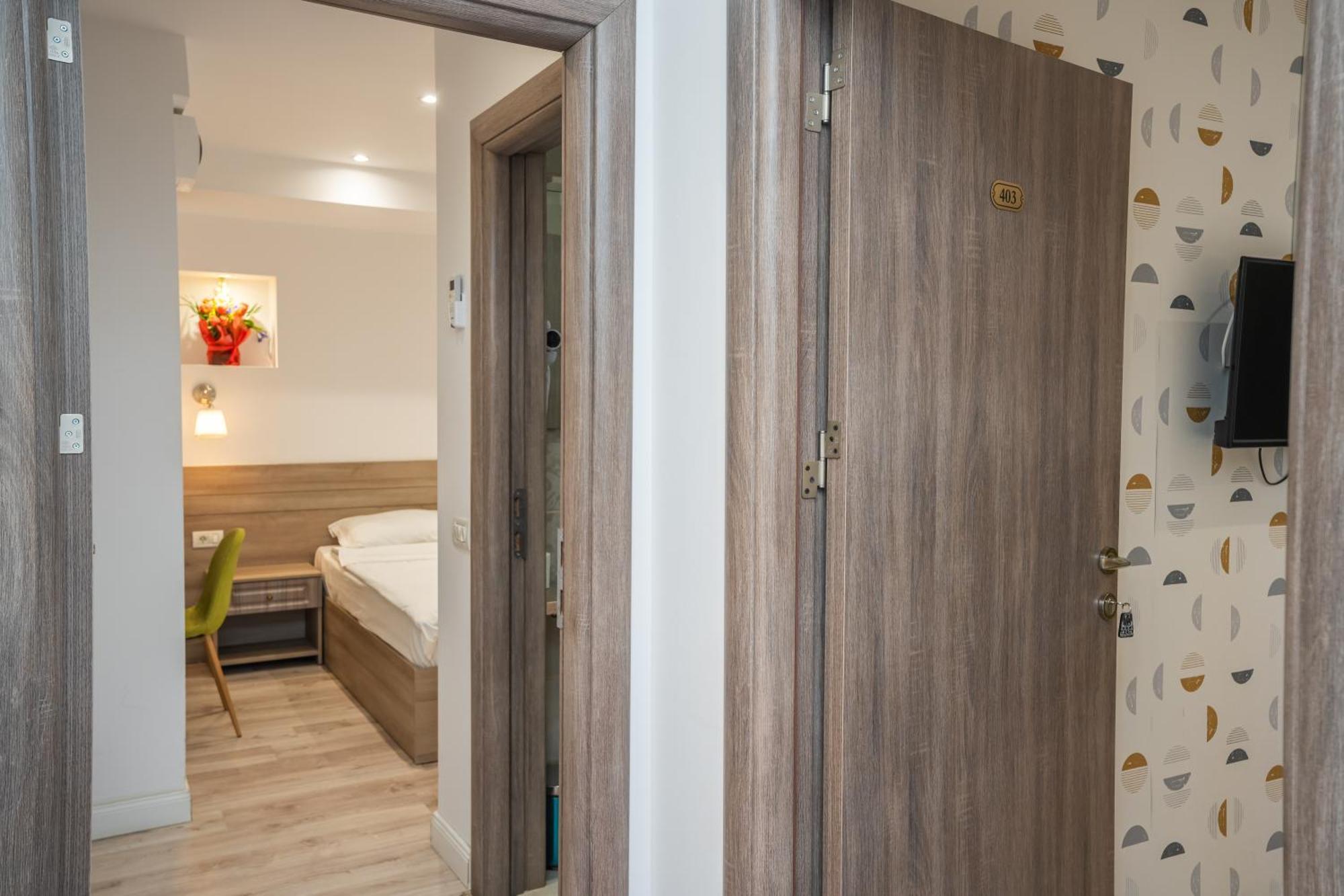 Liad Center Hotel 3*